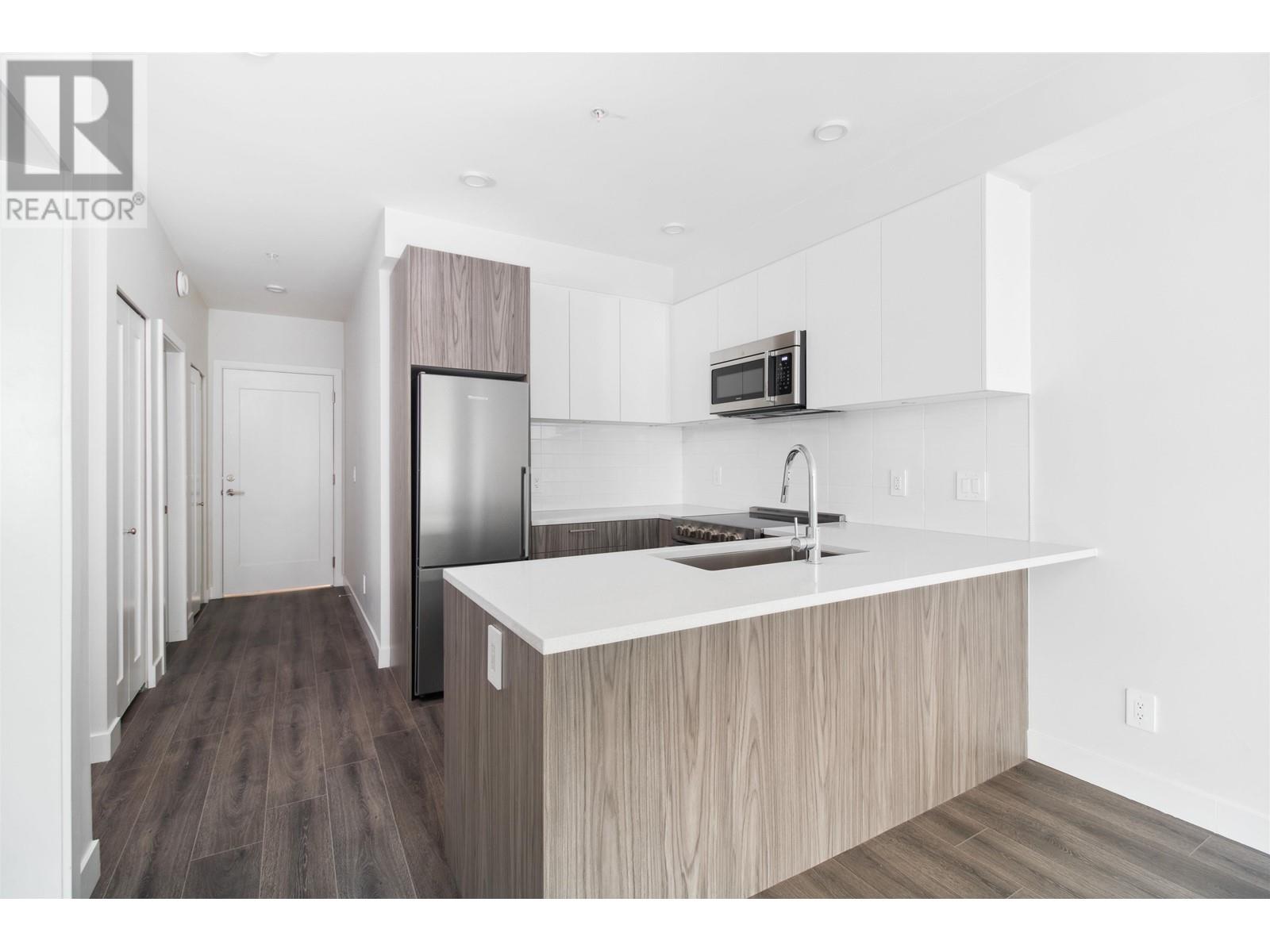 309 5523 Hastings Street, Burnaby, British Columbia  V5B 1R2 - Photo 4 - R2865425