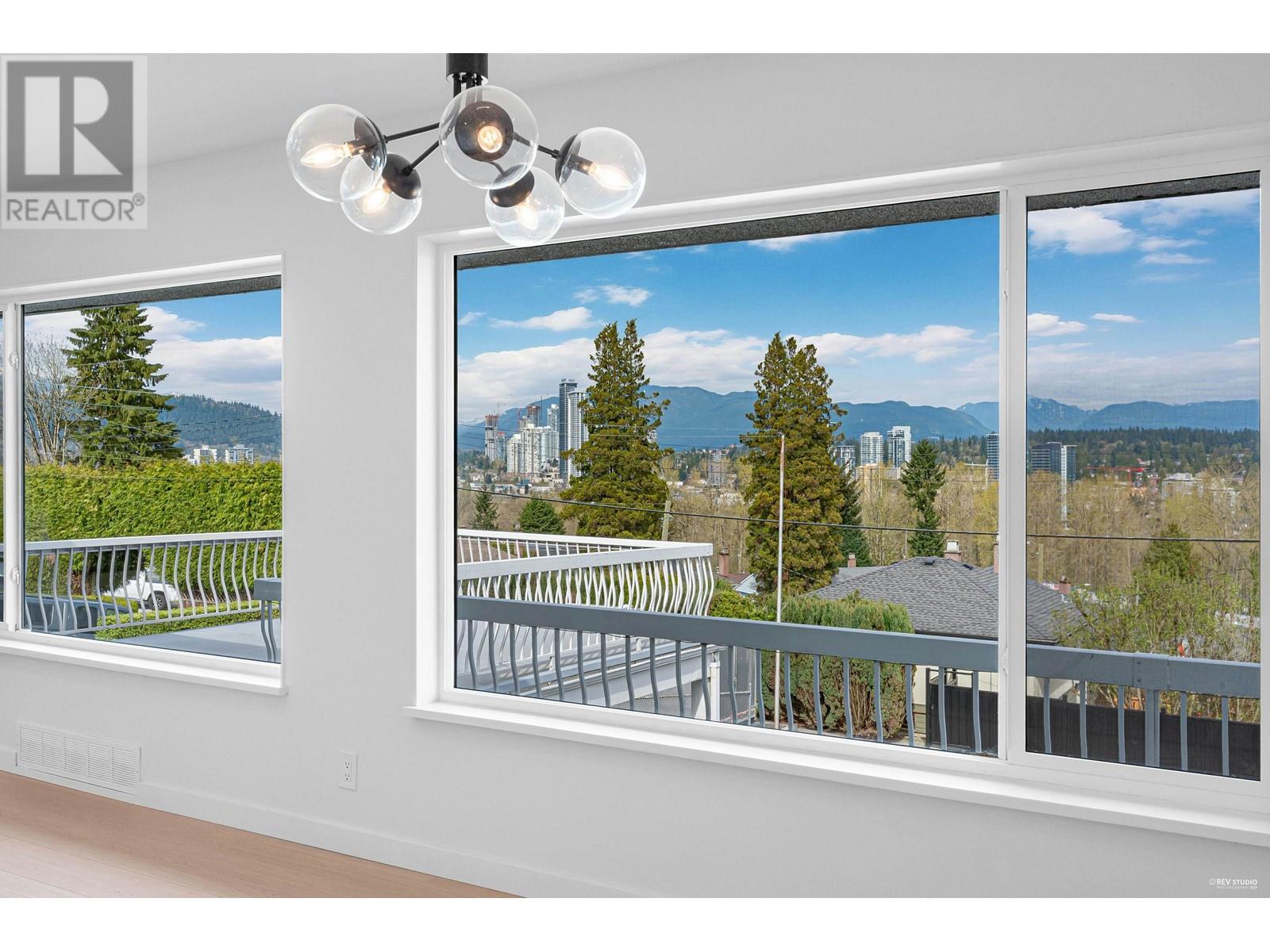 7736 Elford Street, Burnaby, British Columbia  V3N 4B7 - Photo 3 - R2865347