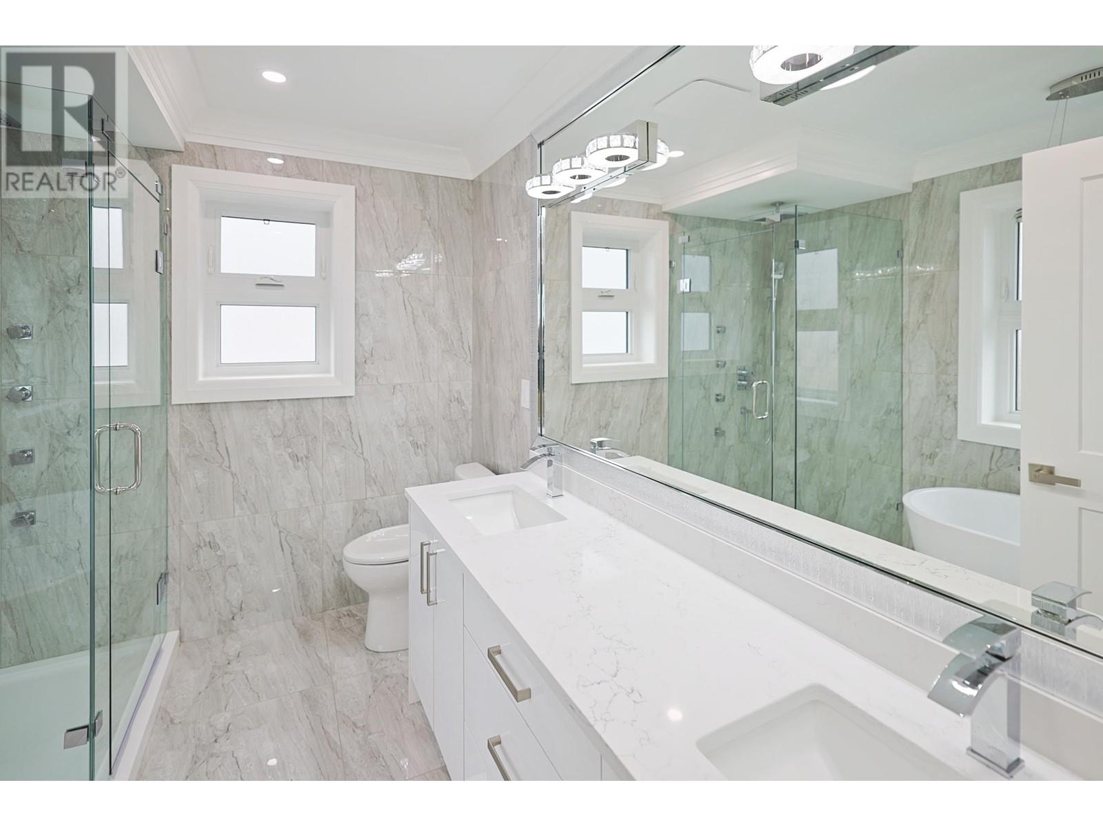 2984 Kitchener Street, Vancouver, British Columbia  V5K 3E5 - Photo 12 - R2865367