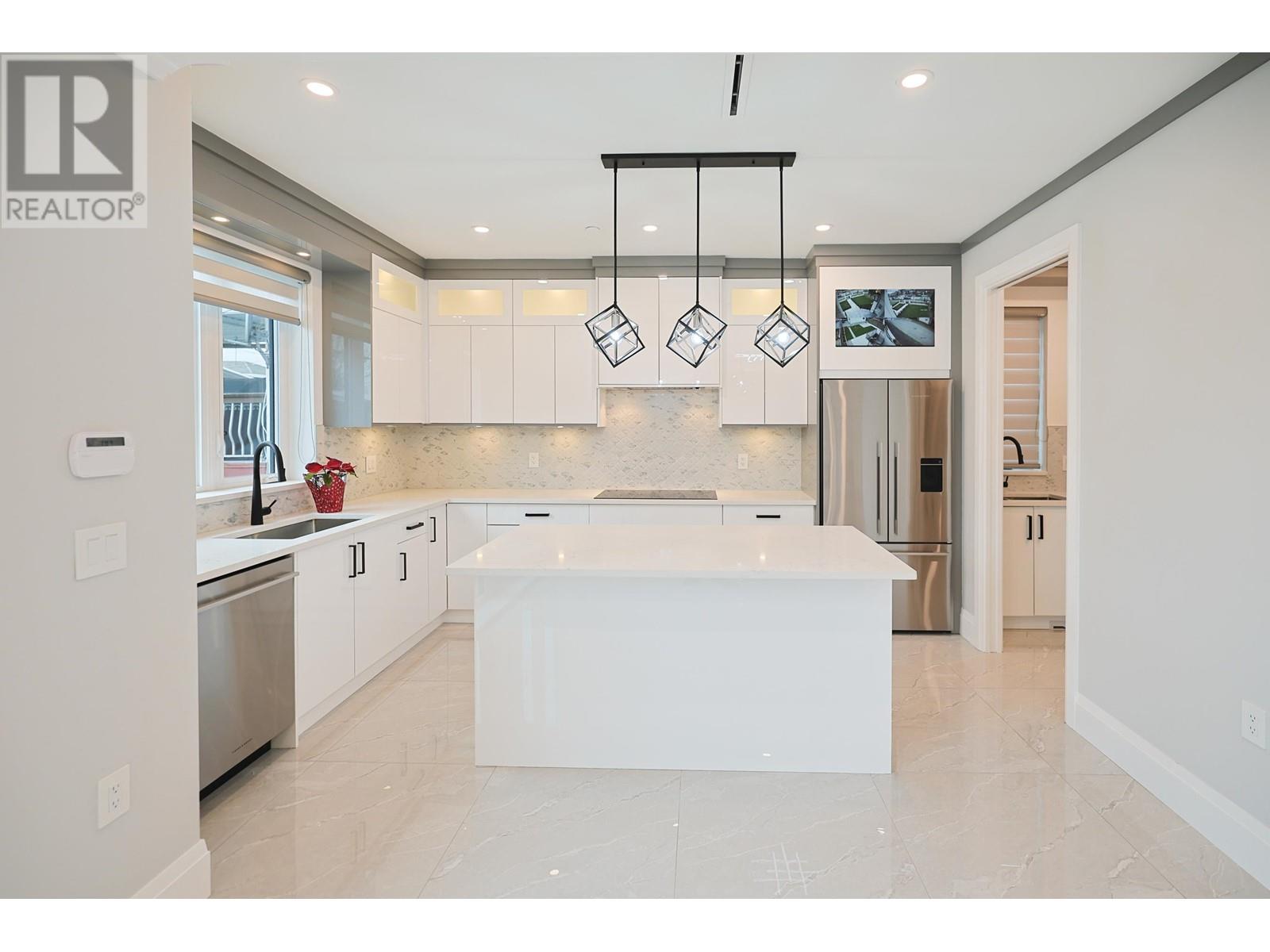 2984 Kitchener Street, Vancouver, British Columbia  V5K 3E5 - Photo 7 - R2865367