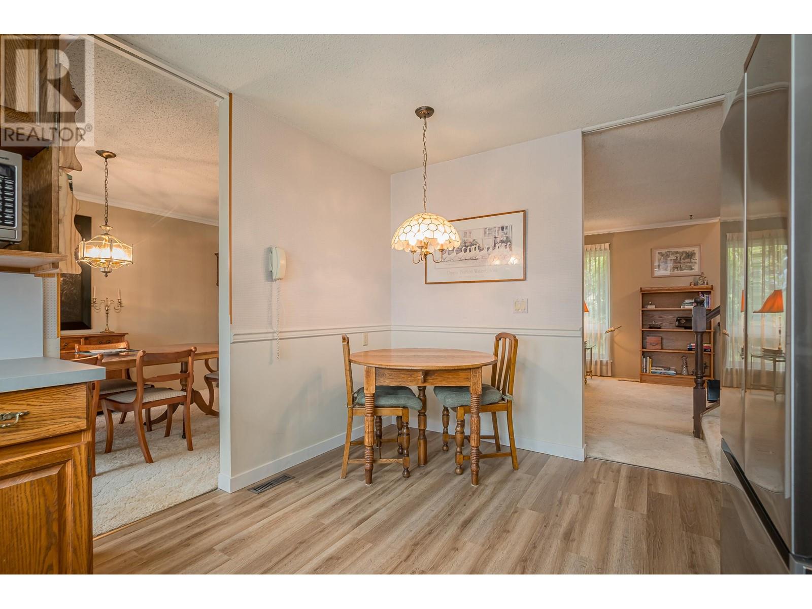 3175 Beacon Drive, Coquitlam, British Columbia  V3C 3W7 - Photo 13 - R2865392