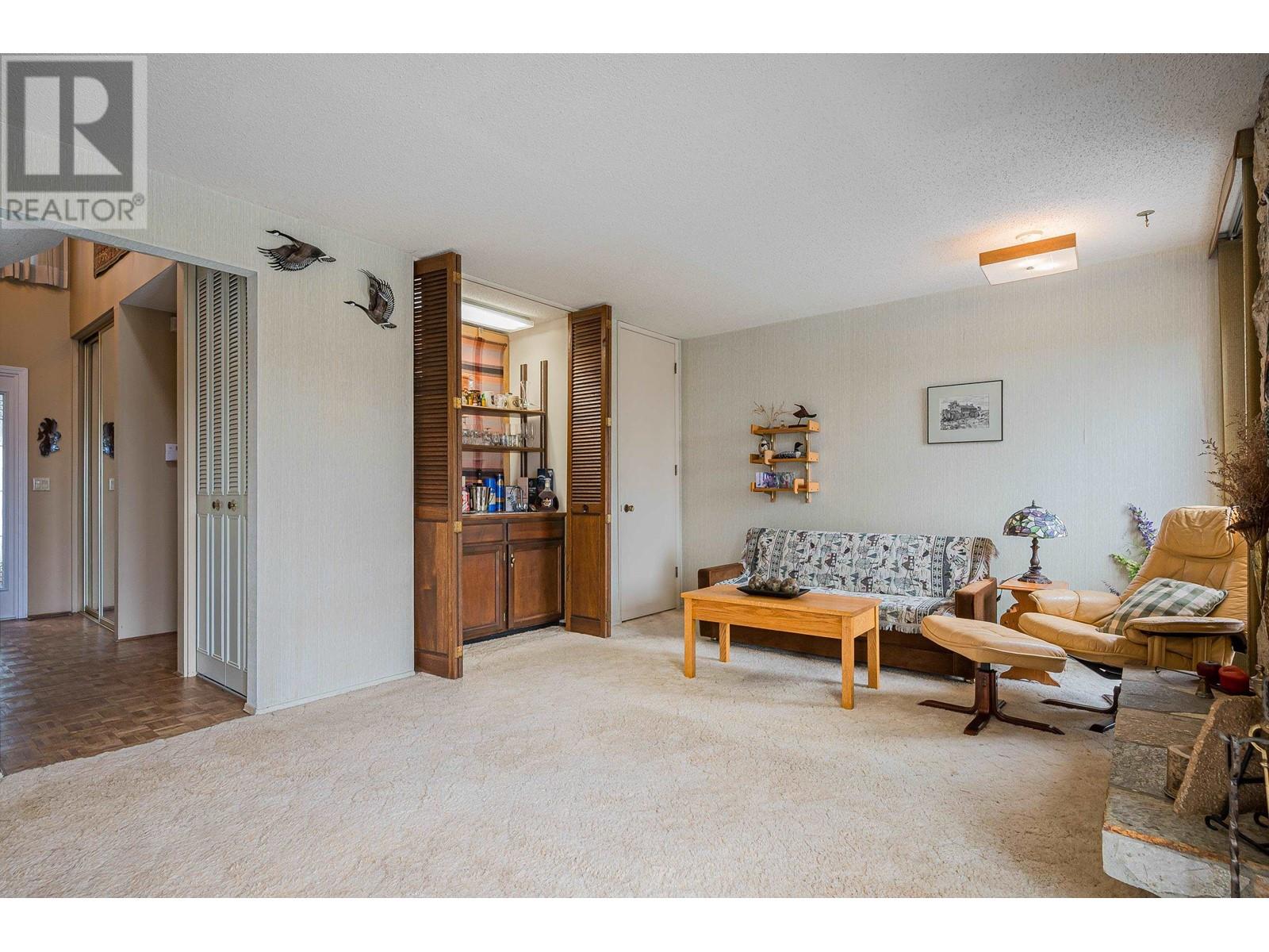 3175 Beacon Drive, Coquitlam, British Columbia  V3C 3W7 - Photo 16 - R2865392