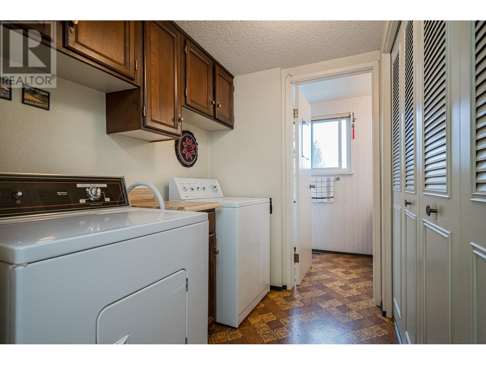 3175 Beacon Drive, Coquitlam, British Columbia  V3C 3W7 - Photo 19 - R2865392