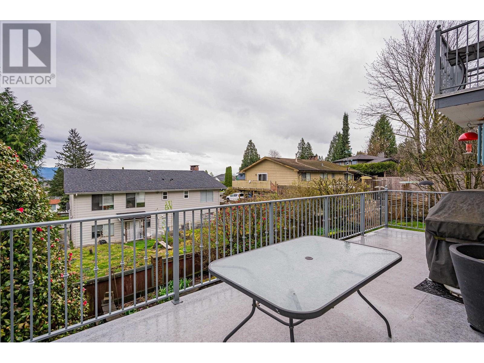 3175 Beacon Drive, Coquitlam, British Columbia  V3C 3W7 - Photo 36 - R2865392