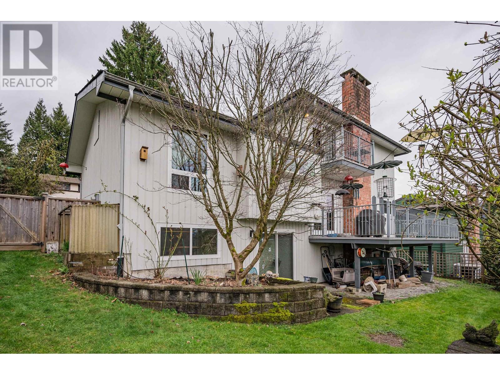 3175 Beacon Drive, Coquitlam, British Columbia  V3C 3W7 - Photo 37 - R2865392