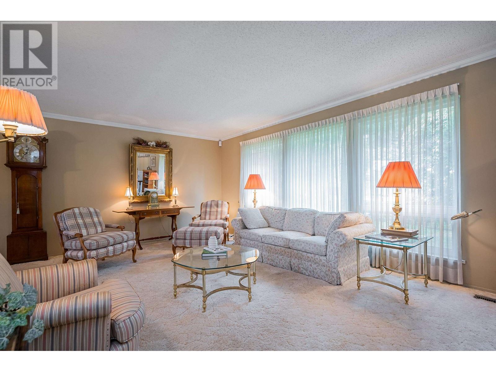 3175 Beacon Drive, Coquitlam, British Columbia  V3C 3W7 - Photo 5 - R2865392