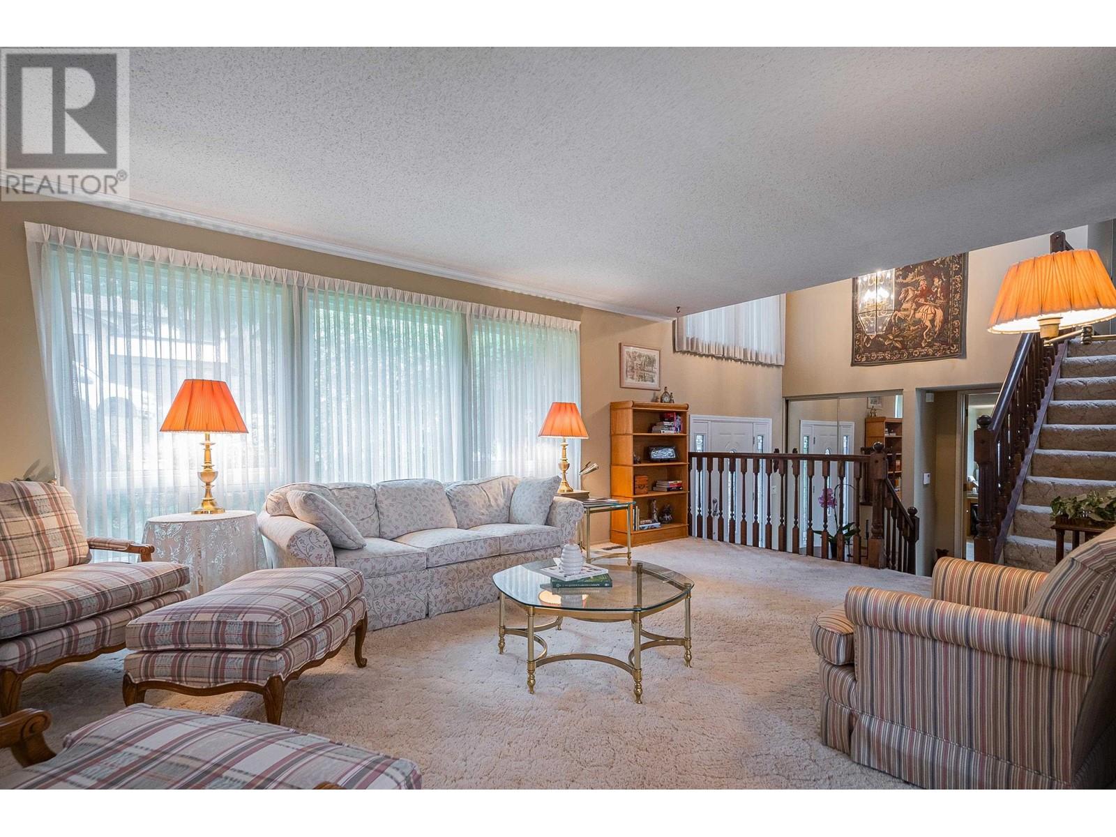 3175 Beacon Drive, Coquitlam, British Columbia  V3C 3W7 - Photo 6 - R2865392