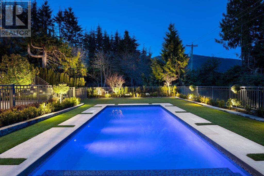 660 St. Andrews Road, West Vancouver, British Columbia  V7S 1V6 - Photo 3 - R2865397