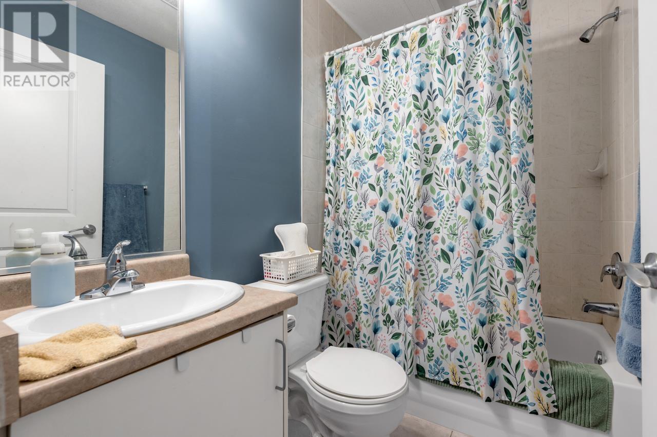 8050 Victoria Drive, Vancouver, British Columbia  V5P 4A5 - Photo 4 - R2865404