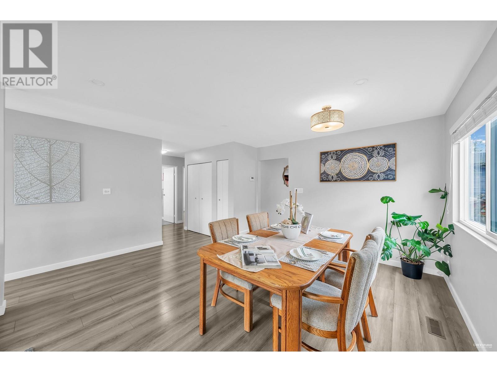3225 Ballenas Court, Coquitlam, British Columbia  V3E 1T3 - Photo 10 - R2865439