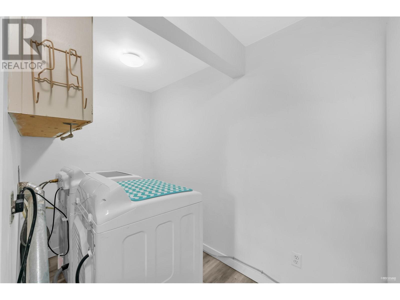3225 Ballenas Court, Coquitlam, British Columbia  V3E 1T3 - Photo 24 - R2865439