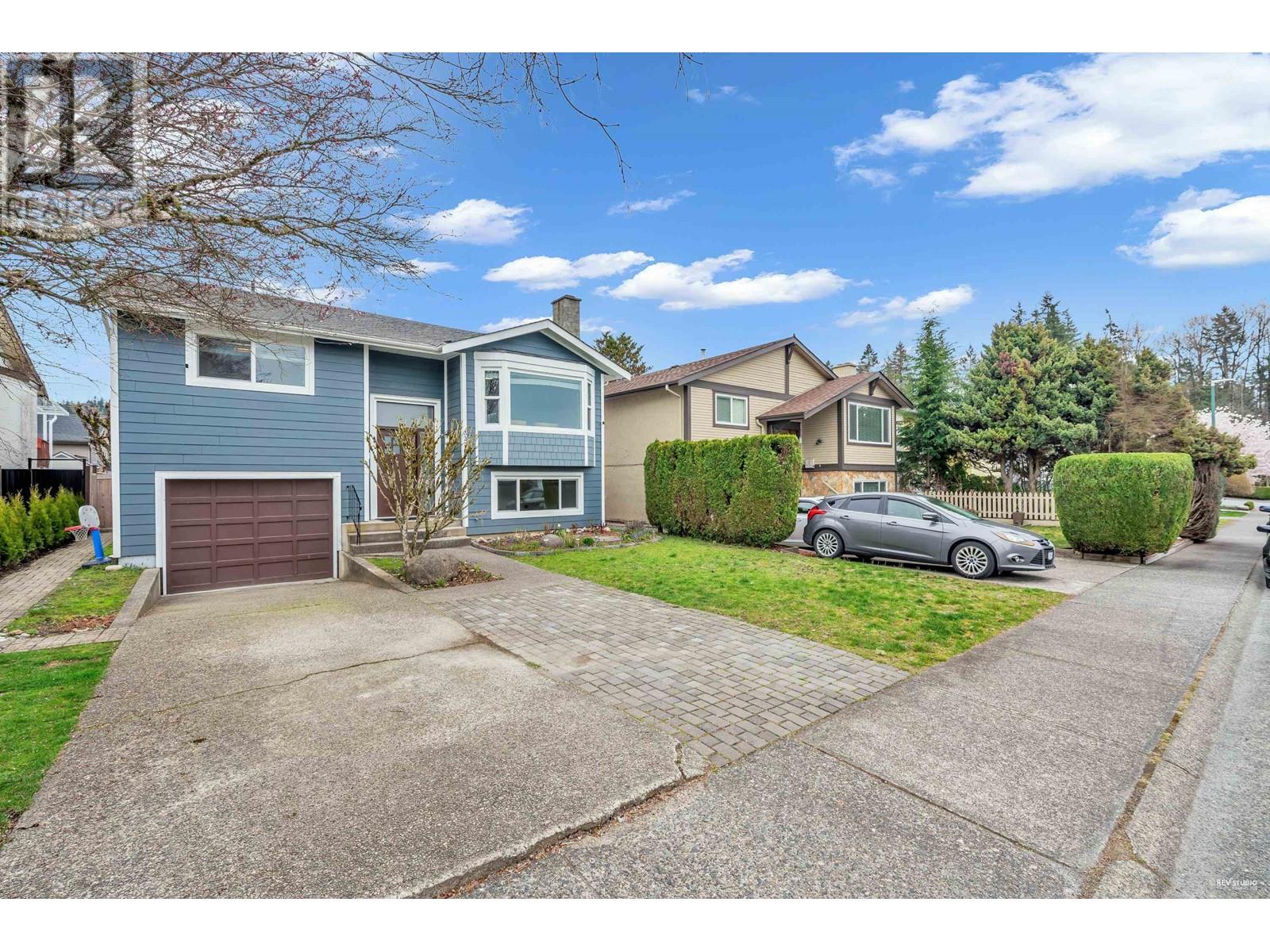 3225 Ballenas Court, Coquitlam, British Columbia  V3E 1T3 - Photo 38 - R2865439