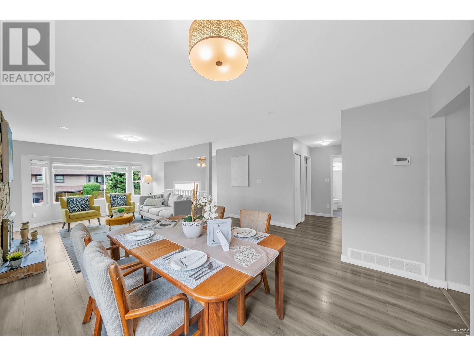 3225 Ballenas Court, Coquitlam, British Columbia  V3E 1T3 - Photo 5 - R2865439