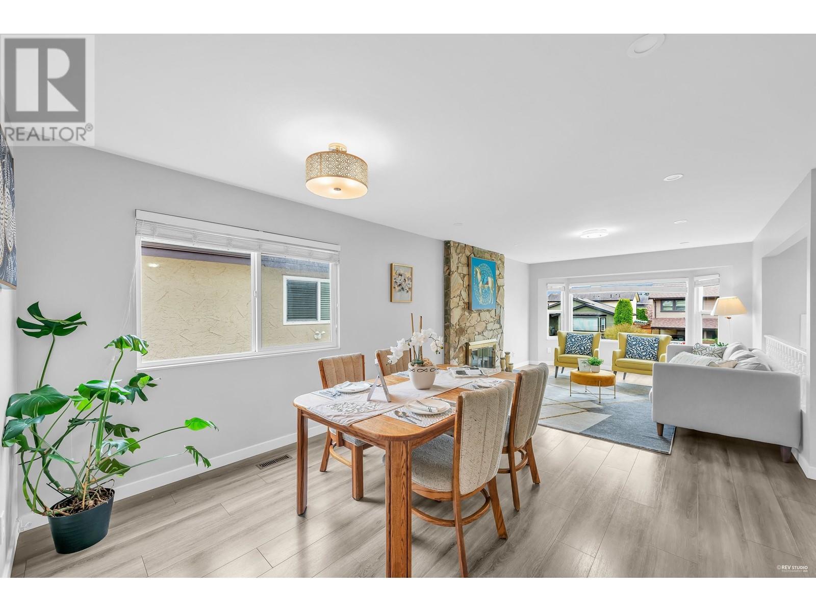 3225 Ballenas Court, Coquitlam, British Columbia  V3E 1T3 - Photo 8 - R2865439