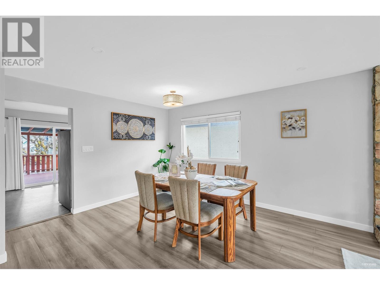 3225 Ballenas Court, Coquitlam, British Columbia  V3E 1T3 - Photo 9 - R2865439