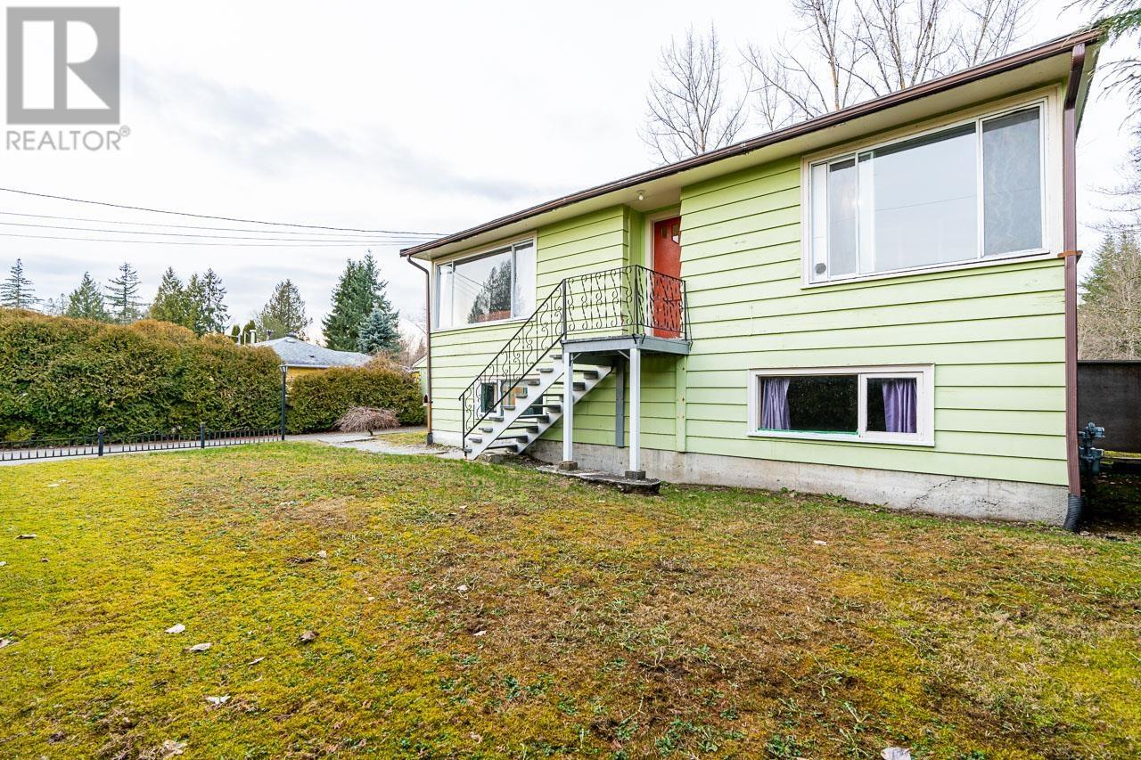 24765 Halnor Avenue, Maple Ridge, British Columbia  V4R 1J8 - Photo 2 - R2865447