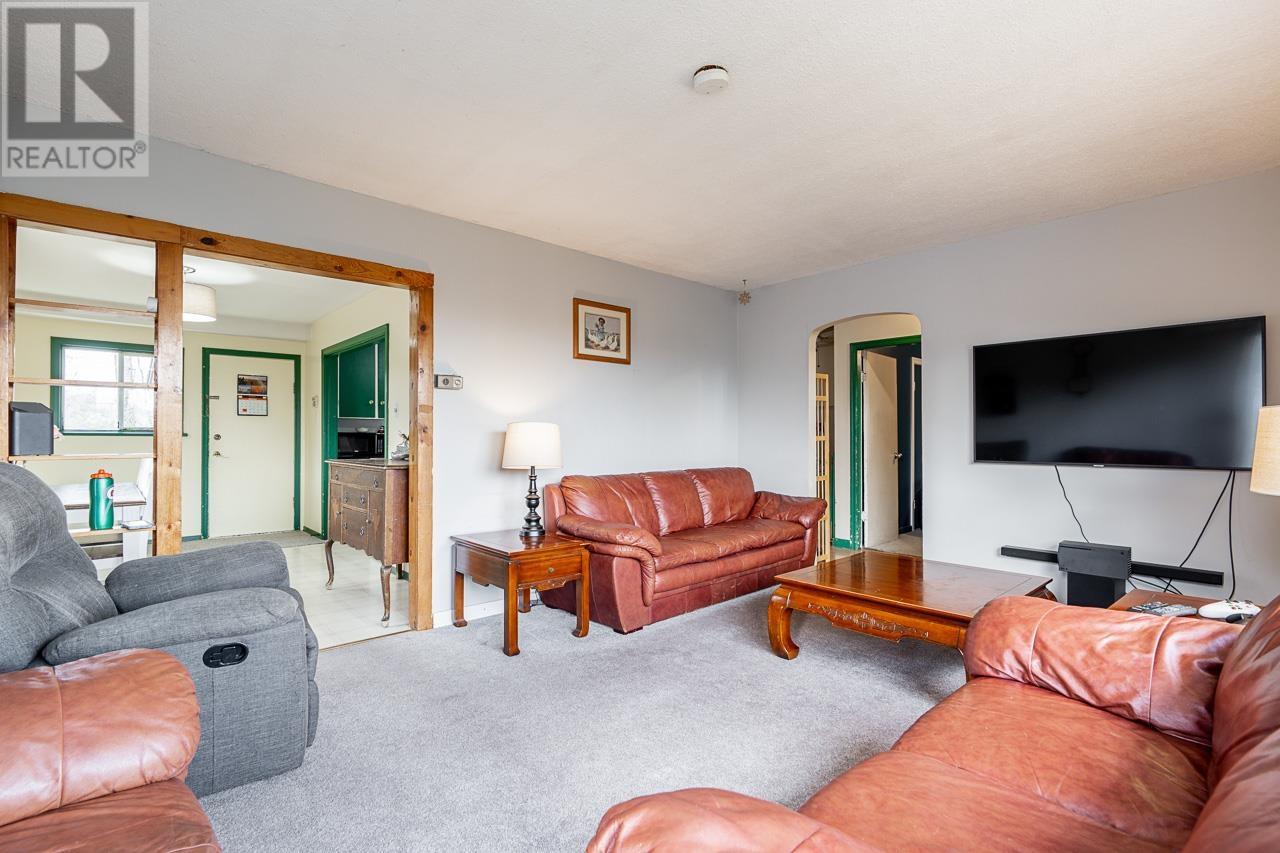 24765 Halnor Avenue, Maple Ridge, British Columbia  V4R 1J8 - Photo 6 - R2865447