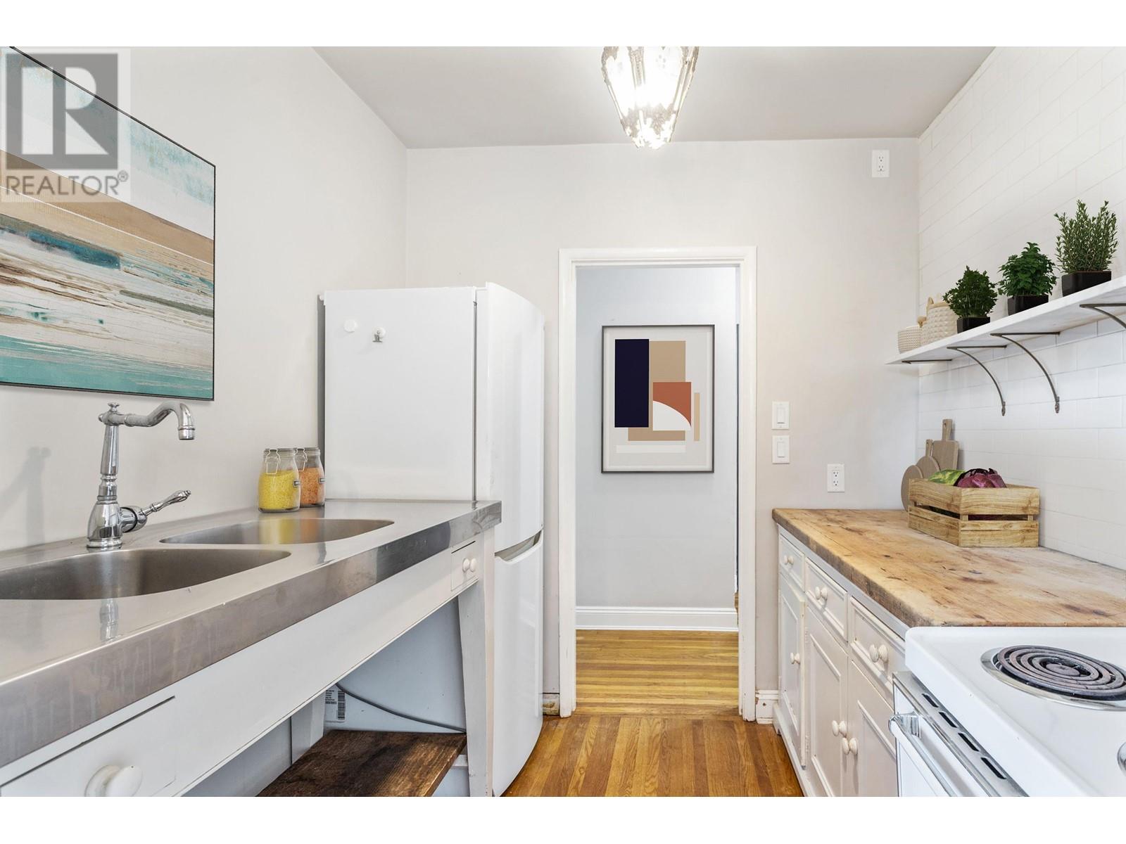 204 985 Jervis Street, Vancouver, British Columbia  V6E 2B7 - Photo 8 - R2865206