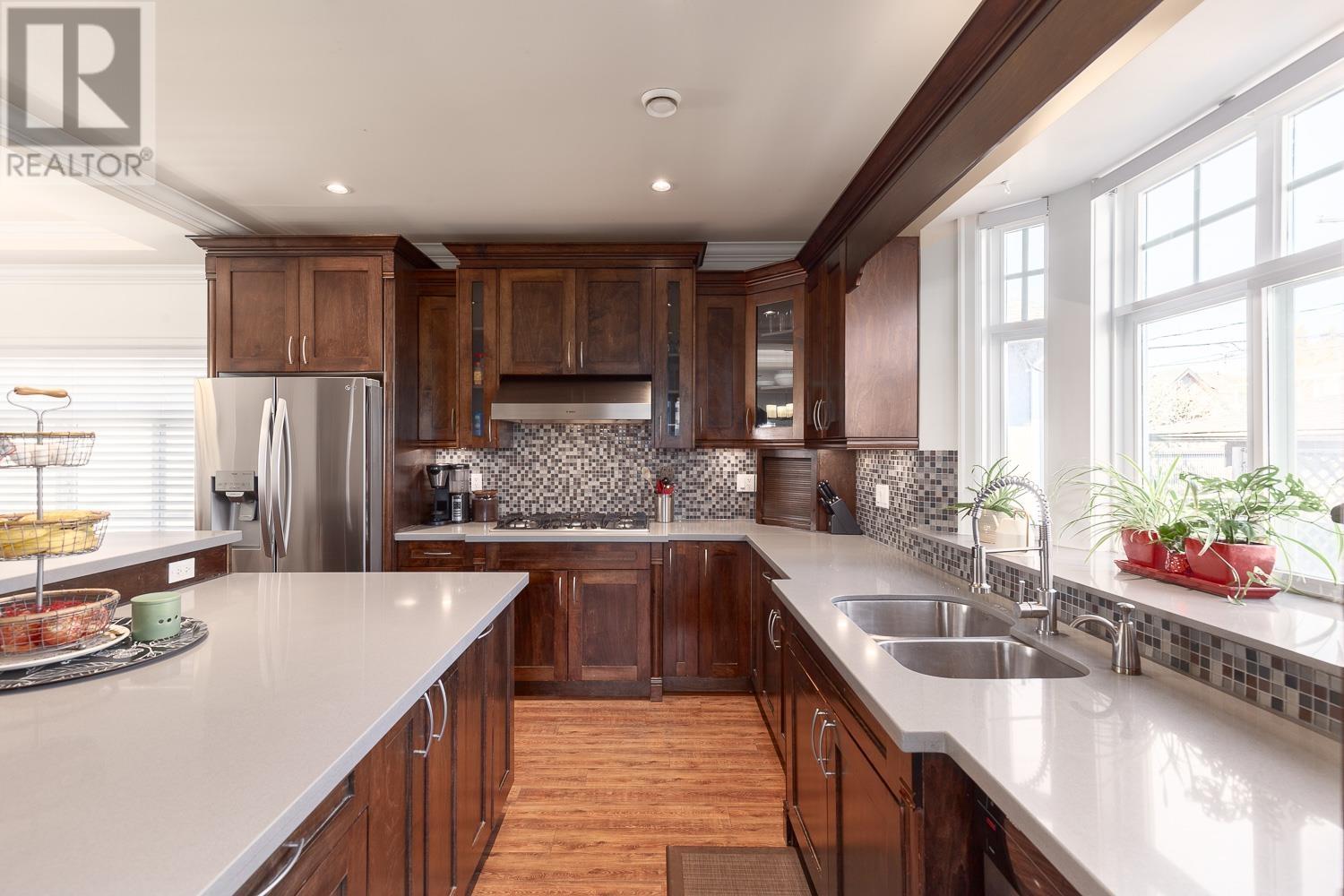 585 W 60th Avenue, Vancouver, British Columbia  V6P 1Z8 - Photo 11 - R2865469