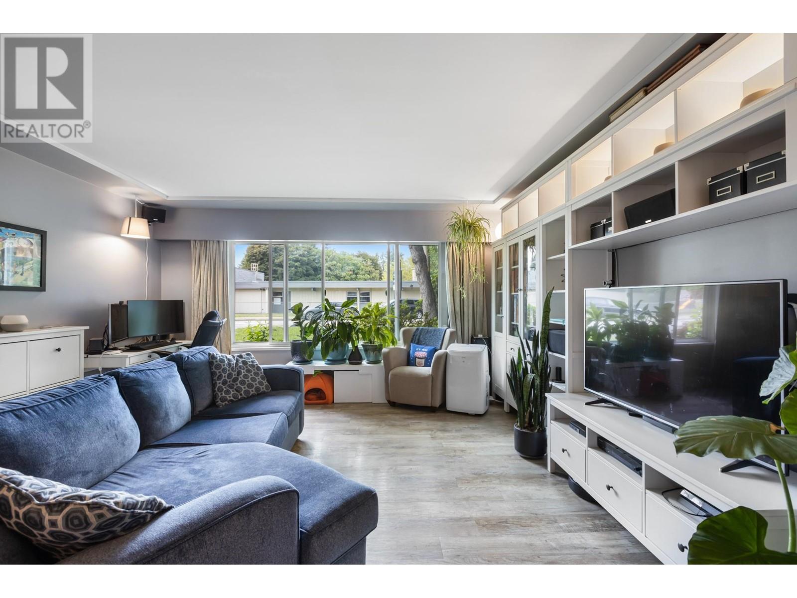 21256 River Road, Maple Ridge, British Columbia  V2X 2A8 - Photo 4 - R2864554