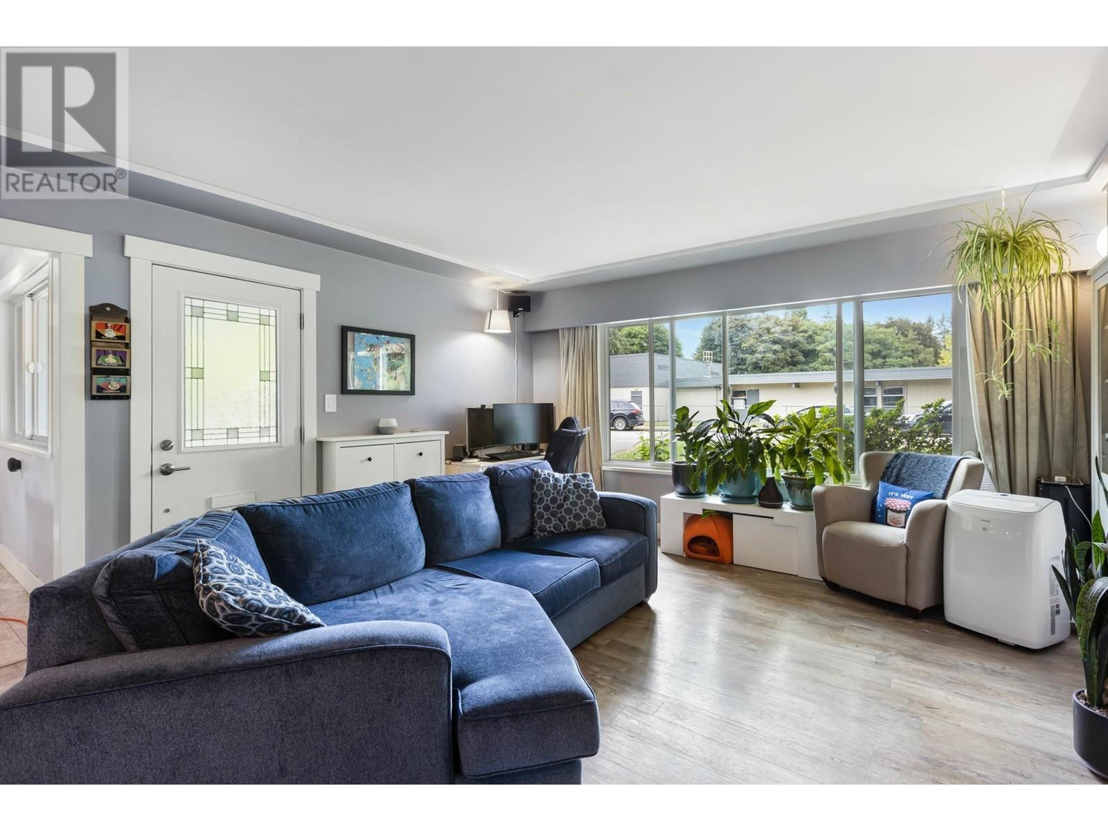 21256 River Road, Maple Ridge, British Columbia  V2X 2A8 - Photo 5 - R2864554