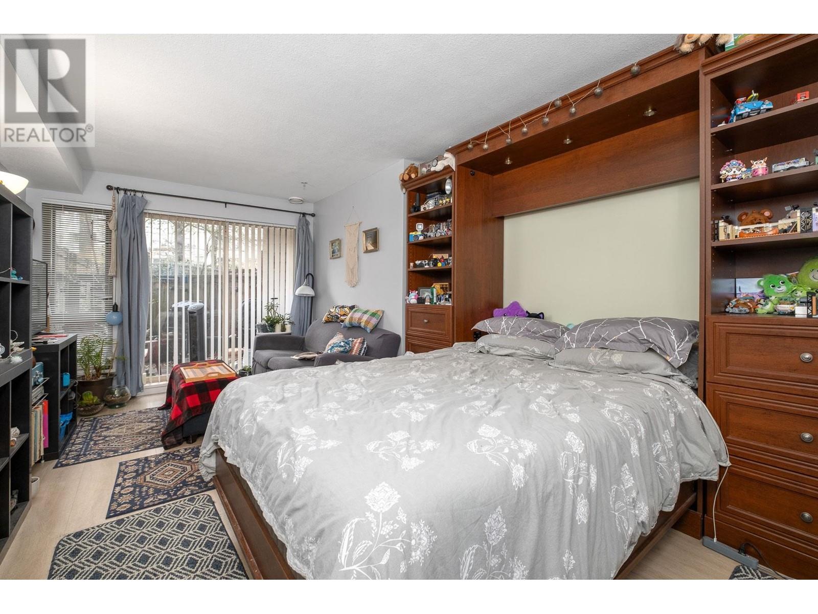 219 9339 University Crescent, Burnaby, British Columbia  V5A 4Y1 - Photo 4 - R2864560