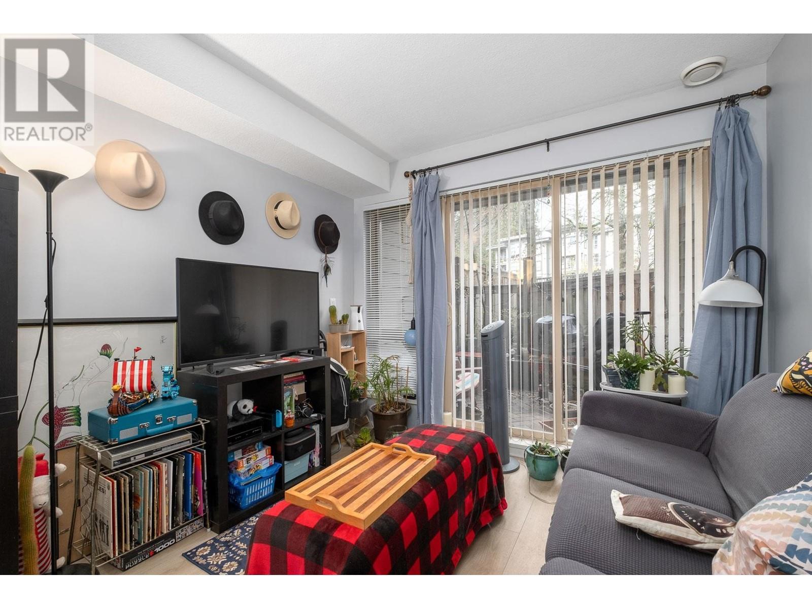 219 9339 University Crescent, Burnaby, British Columbia  V5A 4Y1 - Photo 11 - R2864560