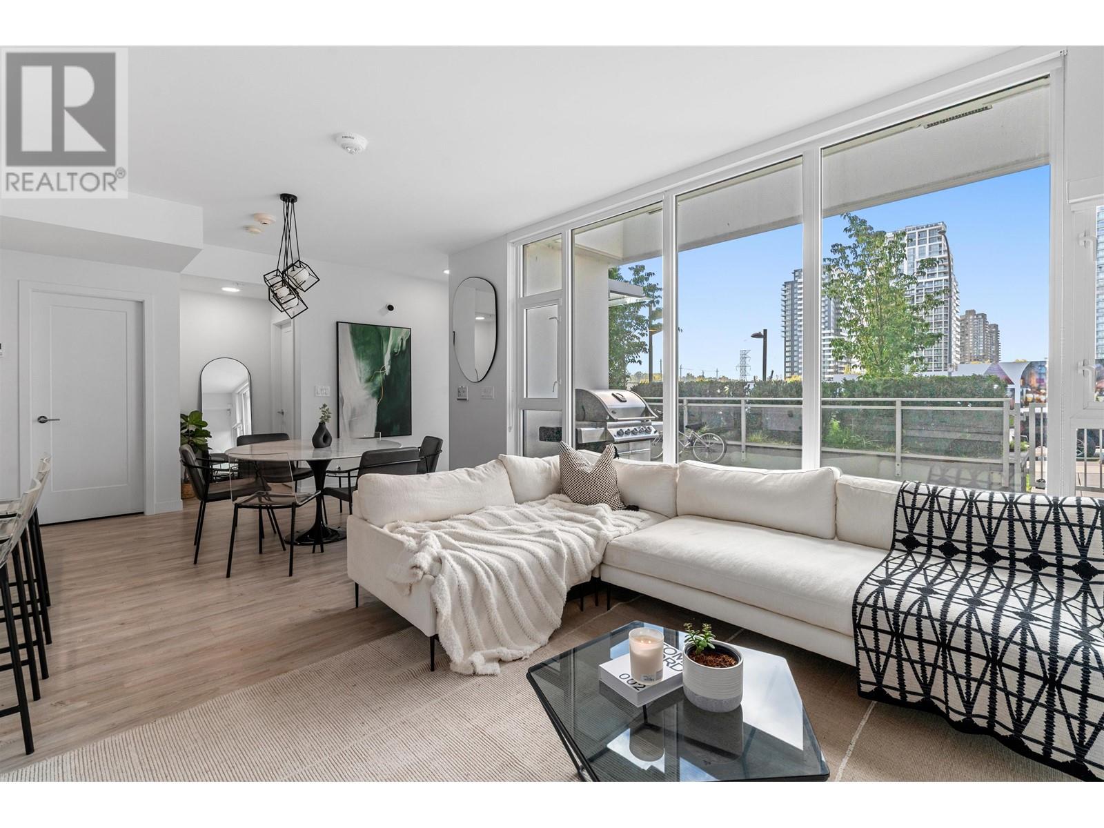 Th03 2288 Alpha Avenue, Burnaby, British Columbia  V5C 0L9 - Photo 4 - R2864532