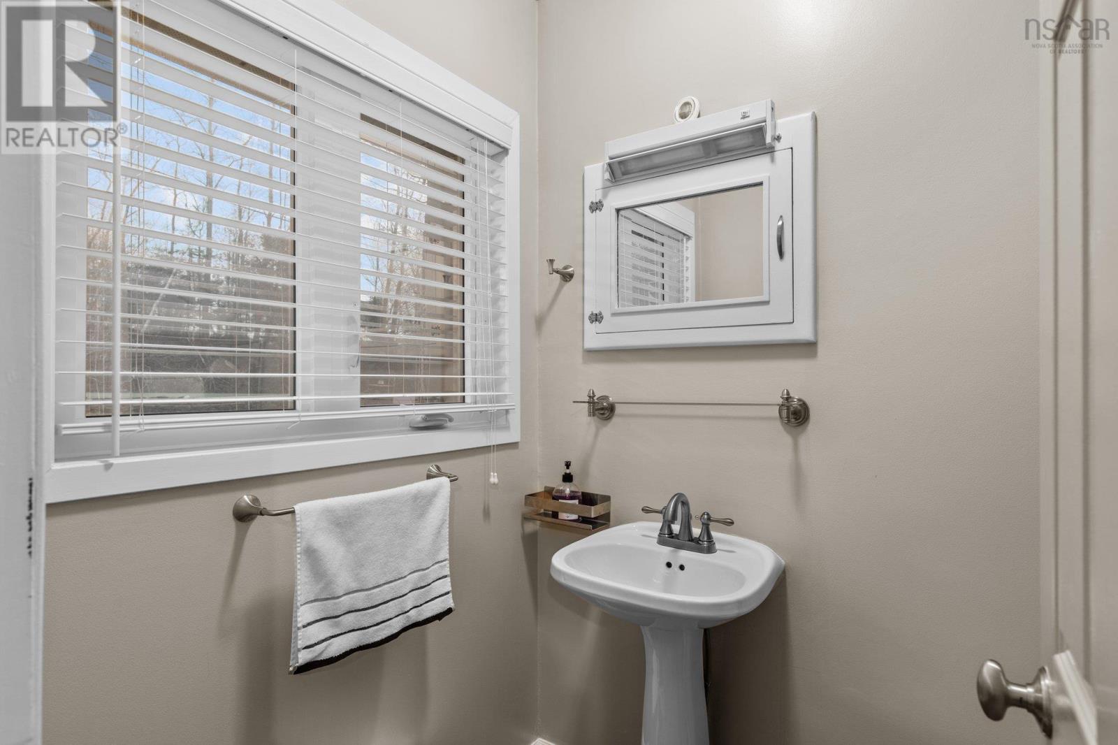 15 River Drive, Lake Echo, Nova Scotia  B3E 1C8 - Photo 16 - 202405839