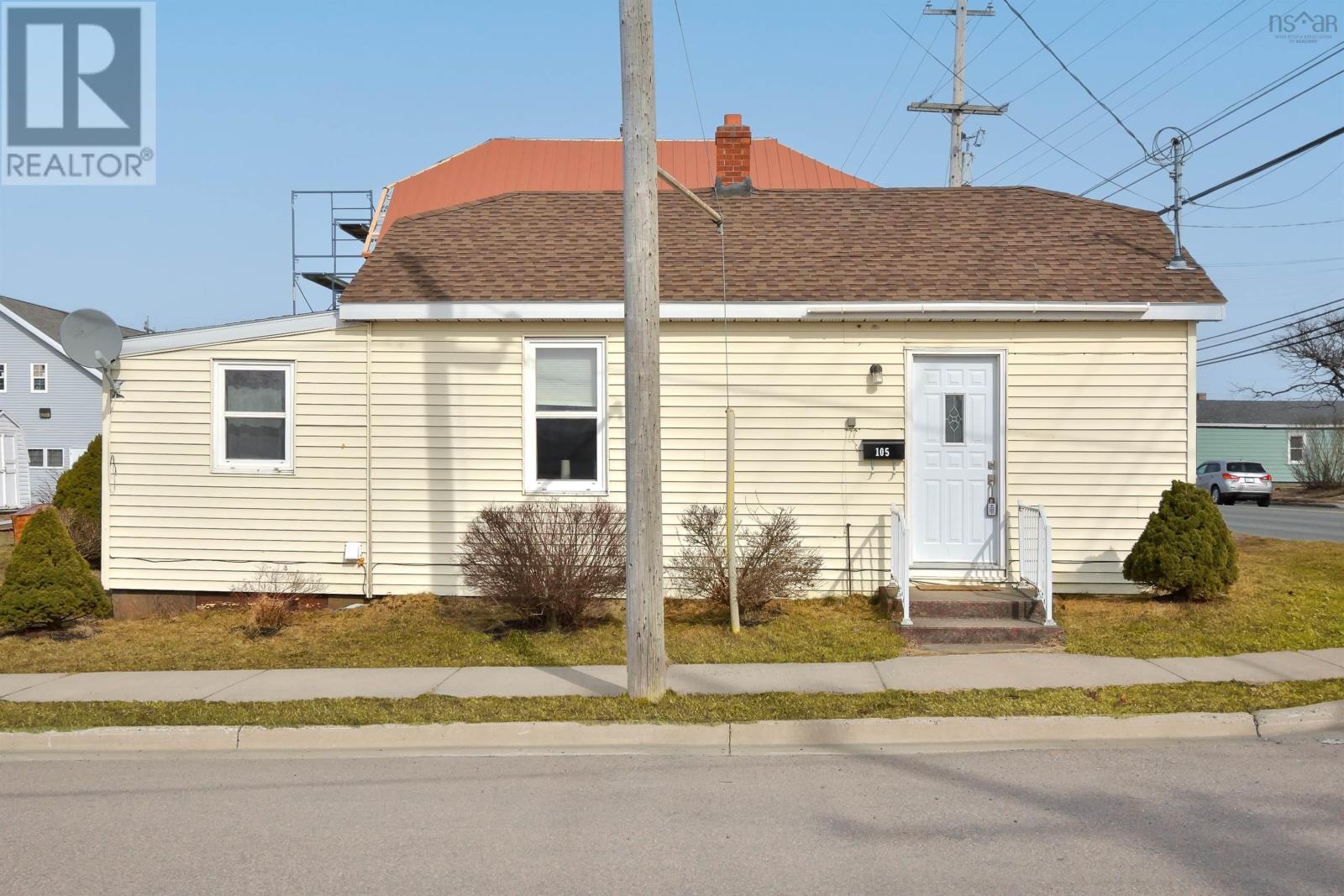 105 Welton Street    Sydney, Sydney, Nova Scotia  B1P 5R6 - Photo 3 - 202405908