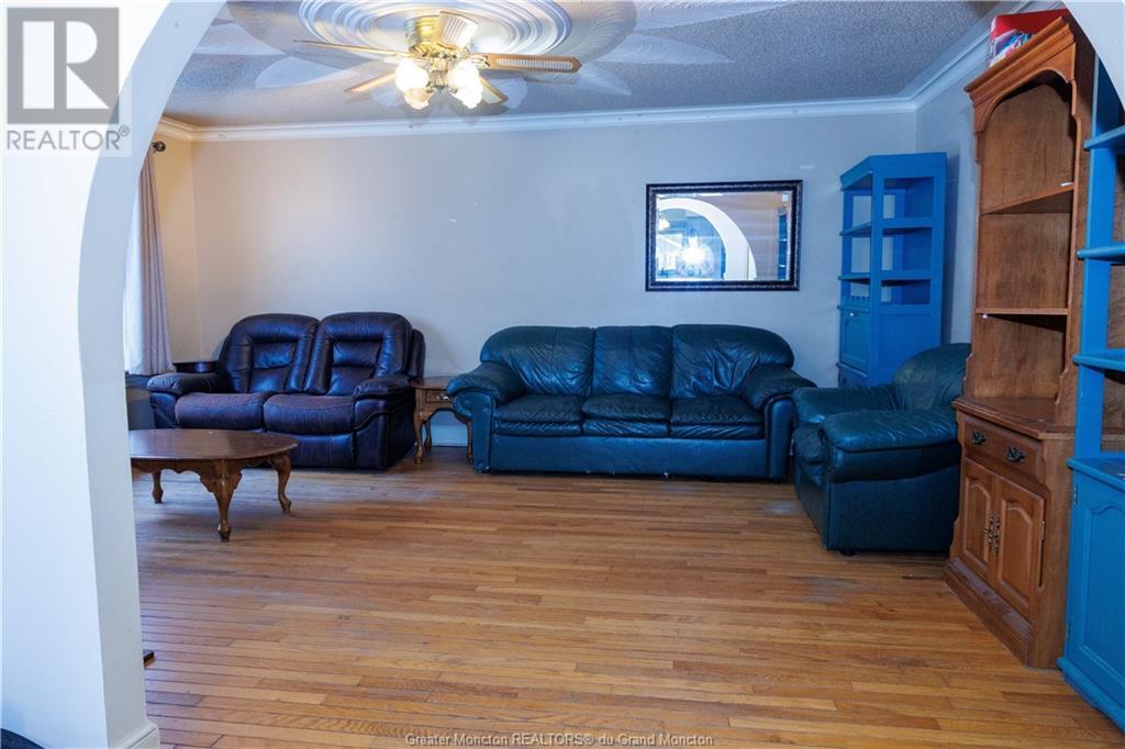 369 St-Pierre Est, Caraquet, New Brunswick  E1W 1B4 - Photo 10 - M158322