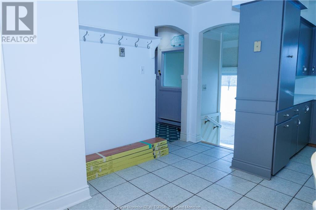 369 St-Pierre Est, Caraquet, New Brunswick  E1W 1B4 - Photo 7 - M158322