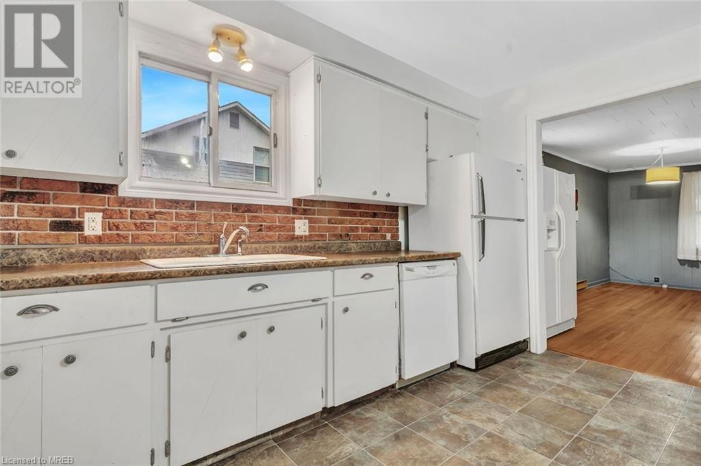 20 Walnut Street, Zurich, Ontario  N0M 2T0 - Photo 12 - 40562166