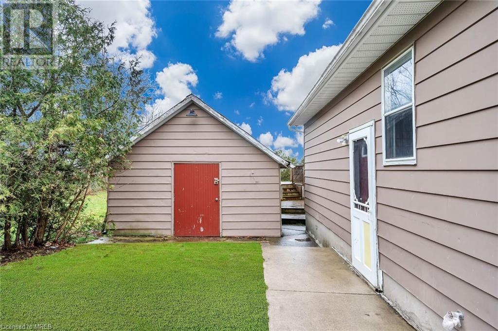 20 Walnut Street, Zurich, Ontario  N0M 2T0 - Photo 37 - 40562166