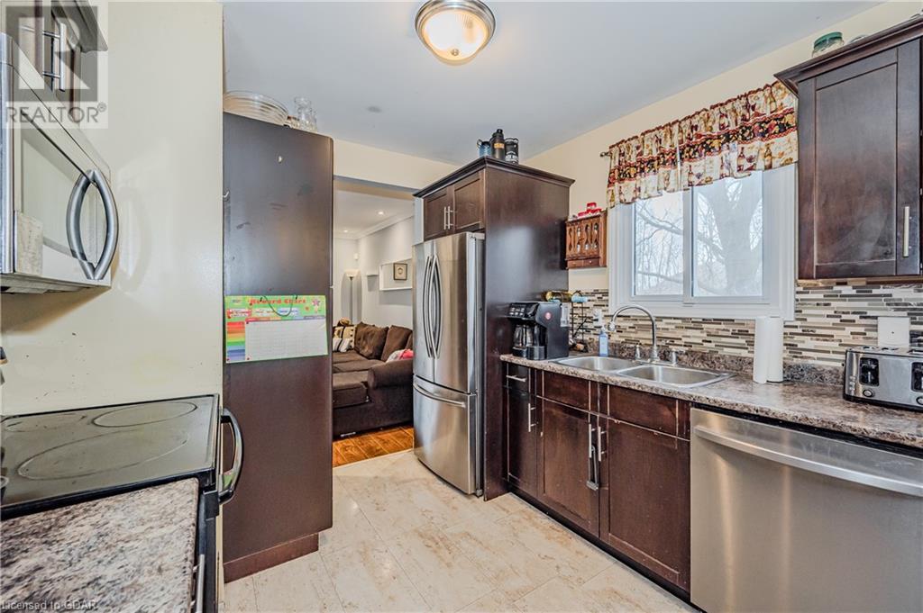 80 Ferman Dr Drive Unit# 38, Guelph, Ontario  N1H 8B3 - Photo 12 - 40554787