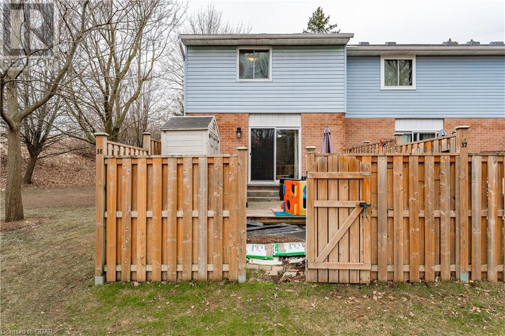 80 Ferman Dr Drive Unit# 38, Guelph, Ontario  N1H 8B3 - Photo 37 - 40554787