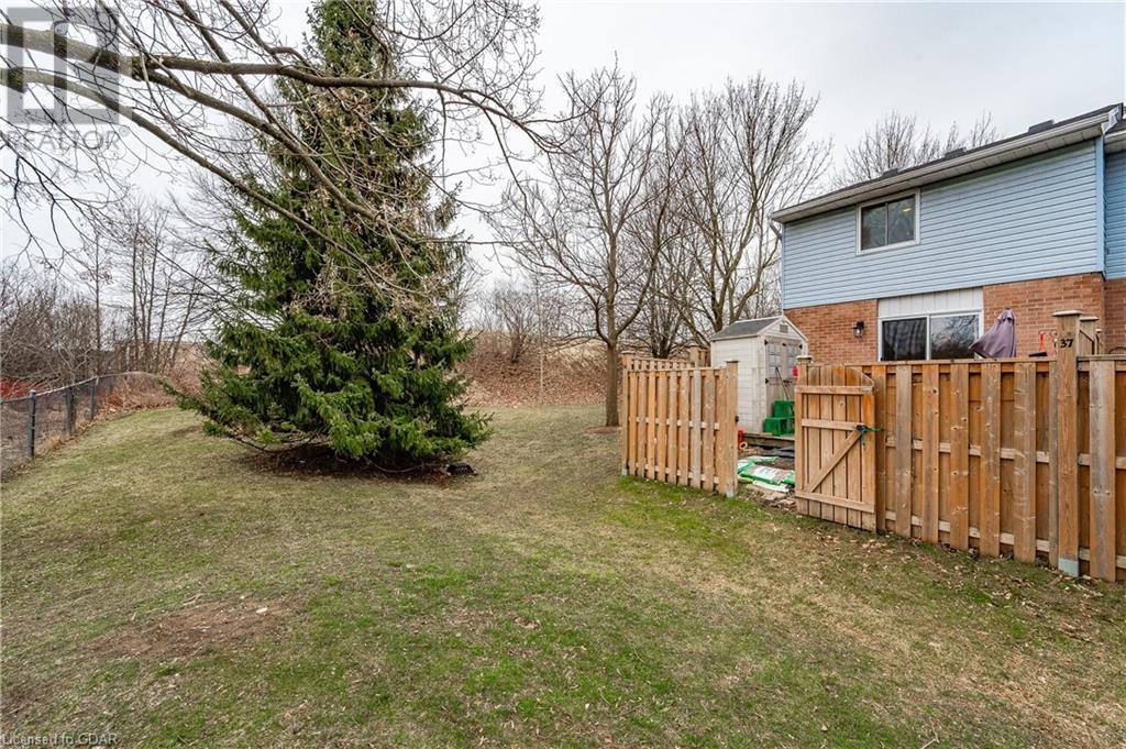 80 Ferman Dr Drive Unit# 38, Guelph, Ontario  N1H 8B3 - Photo 38 - 40554787