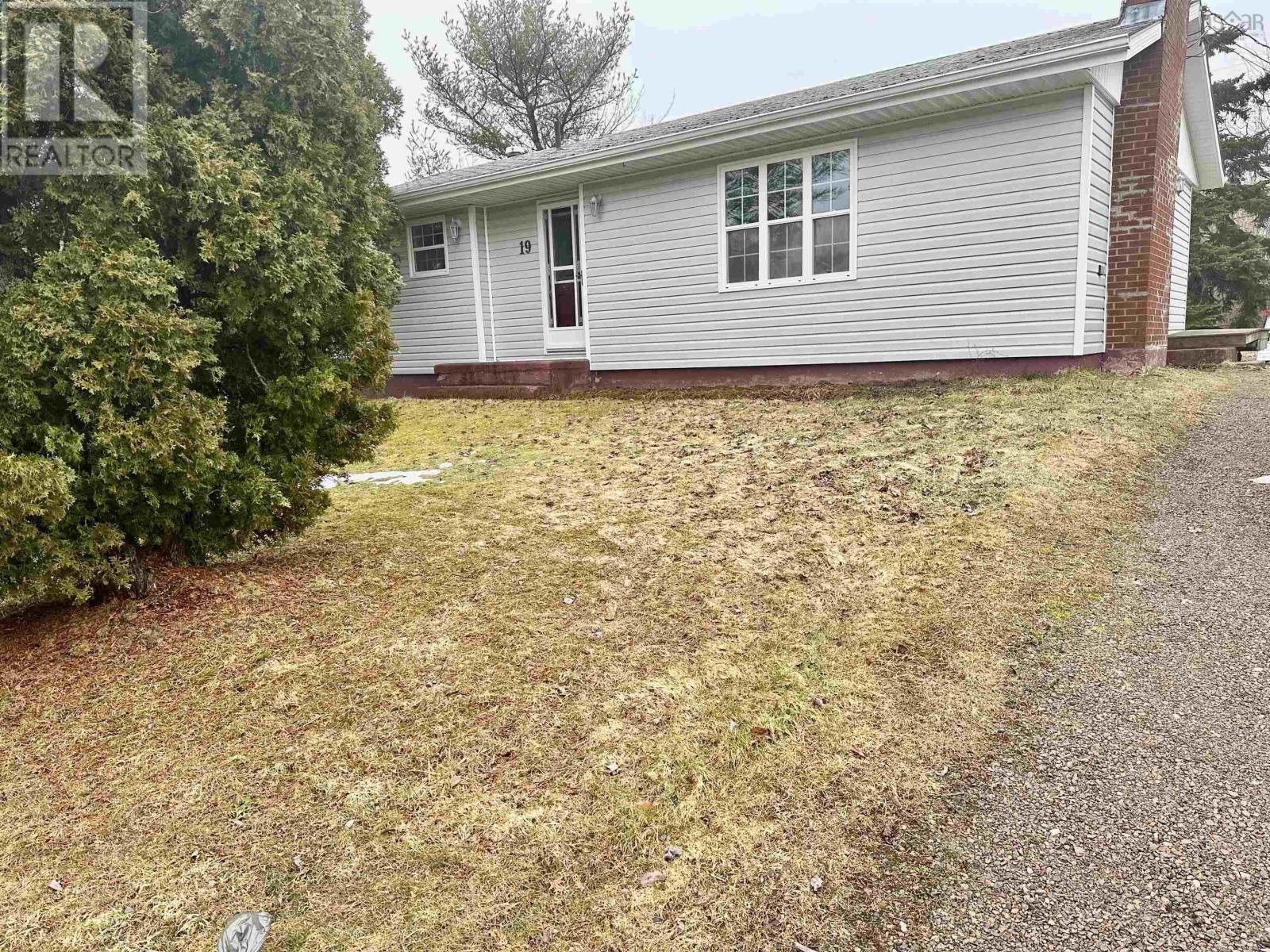 19 Oak Crescent, Port Hawkesbury, Nova Scotia  B9A 3H5 - Photo 2 - 202405955