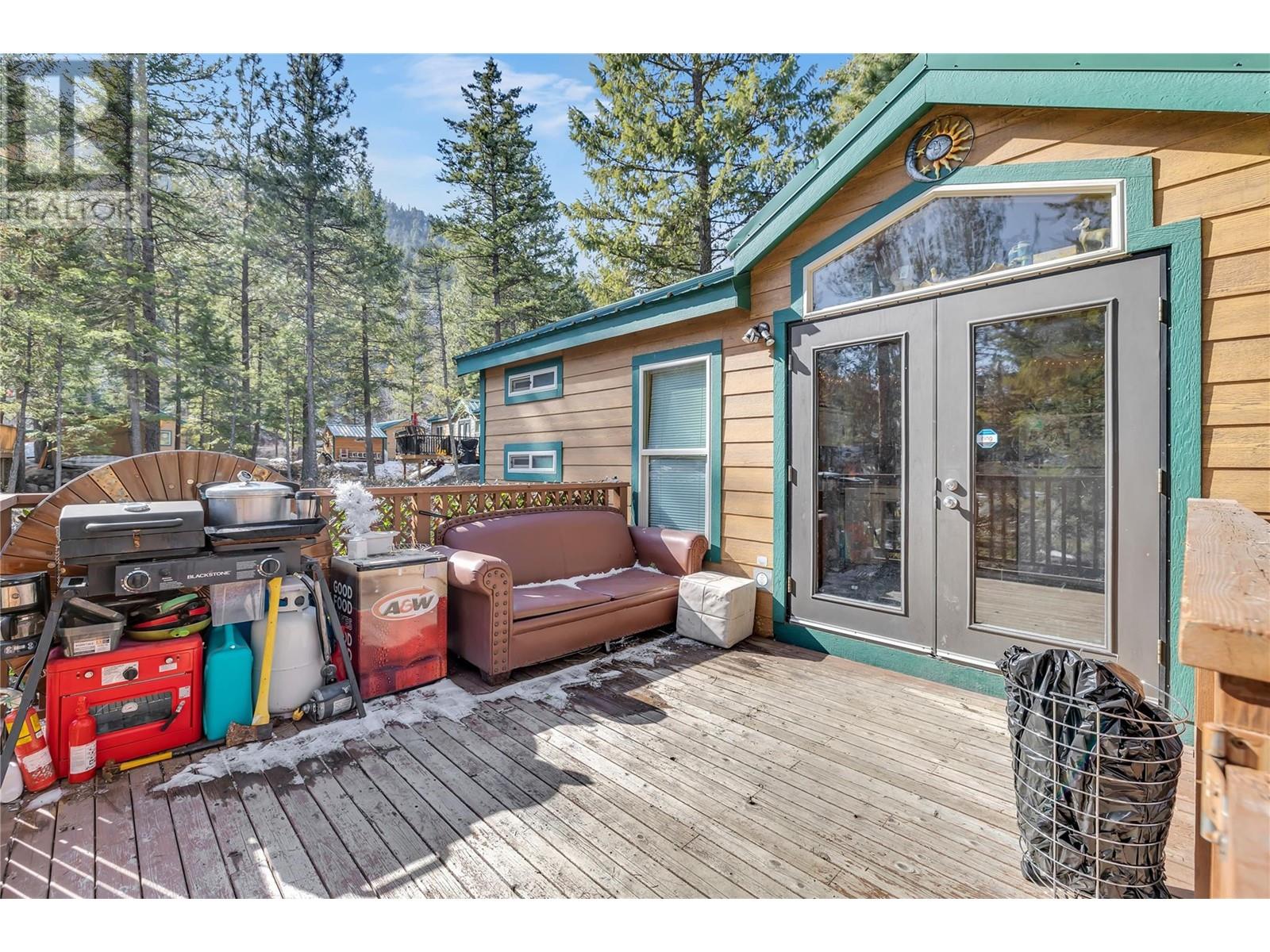 4835 Paradise Valley Drive Unit# 17 Peachland