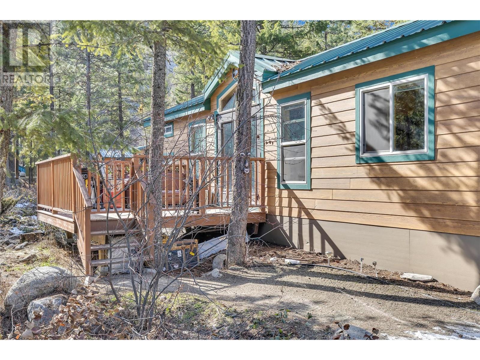 4835 Paradise Valley Drive Unit# 17 Peachland