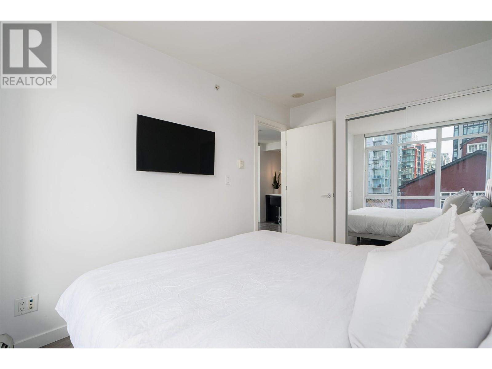 302 1775 Quebec Street, Vancouver, British Columbia  V5T 0E3 - Photo 10 - R2865504