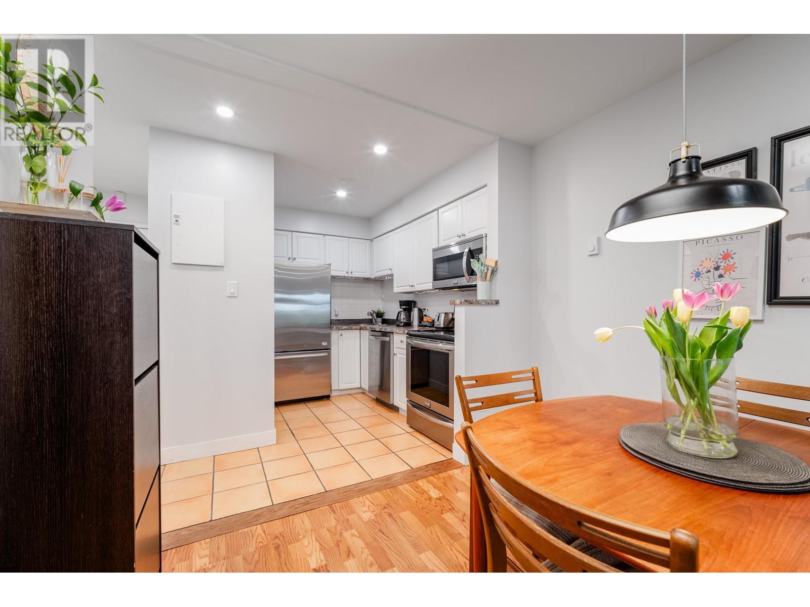 301 1717 Haro Street, Vancouver, British Columbia  V6G 1H1 - Photo 8 - R2865543