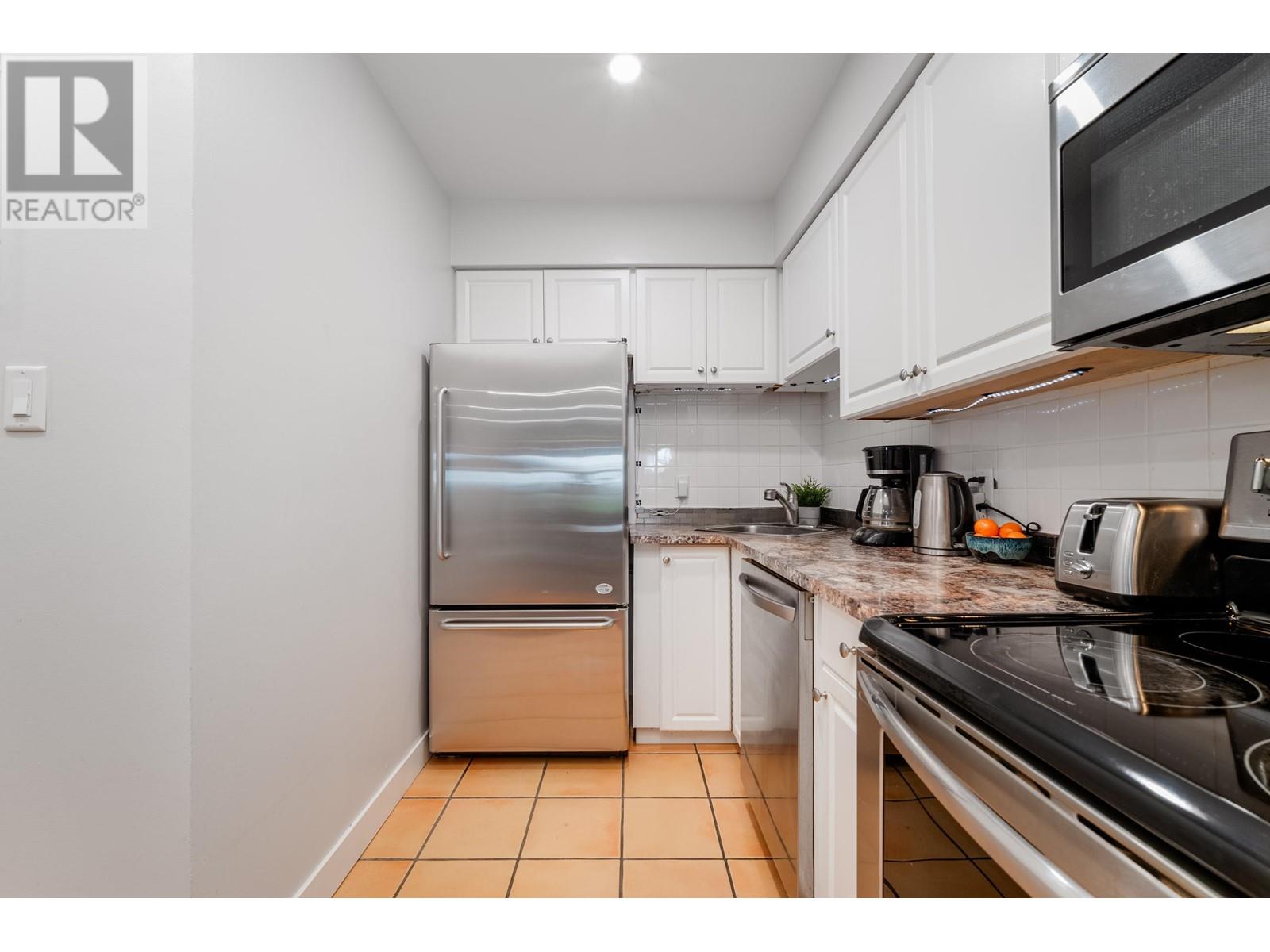 301 1717 Haro Street, Vancouver, British Columbia  V6G 1H1 - Photo 9 - R2865543