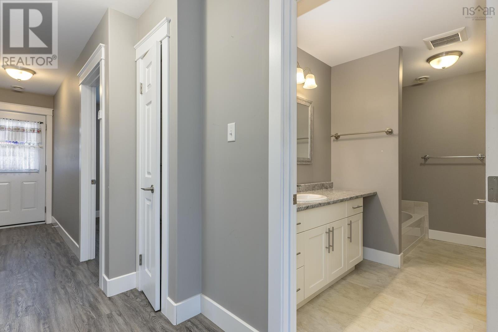 10 & 12 Corey Drive, Brookside, Nova Scotia  B2N 6G7 - Photo 23 - 202405949