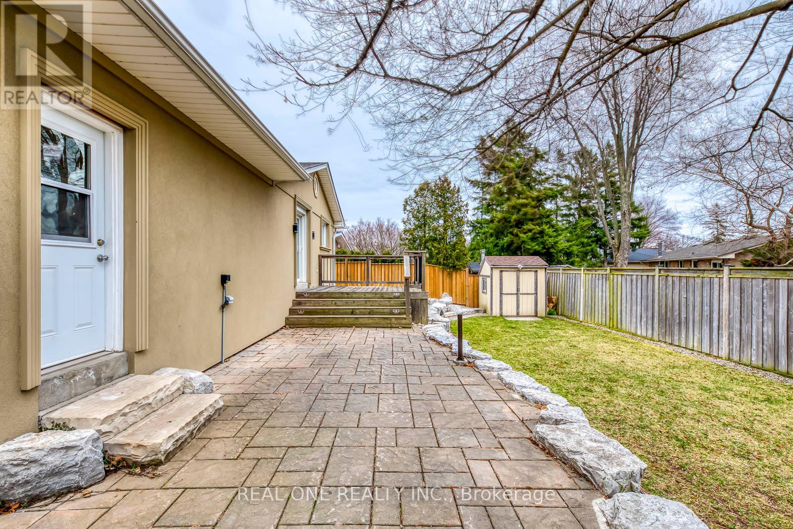 1216 Holton Heights Dr, Oakville, Ontario  L6H 2E7 - Photo 31 - W8197216
