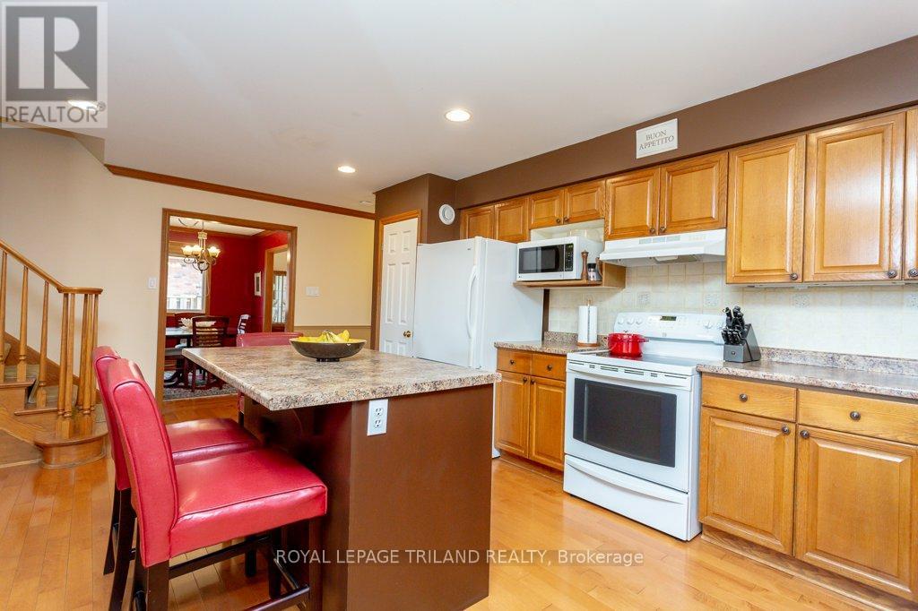 78 Parkview Dr, Thames Centre, Ontario  N0L 1G2 - Photo 13 - X8197482