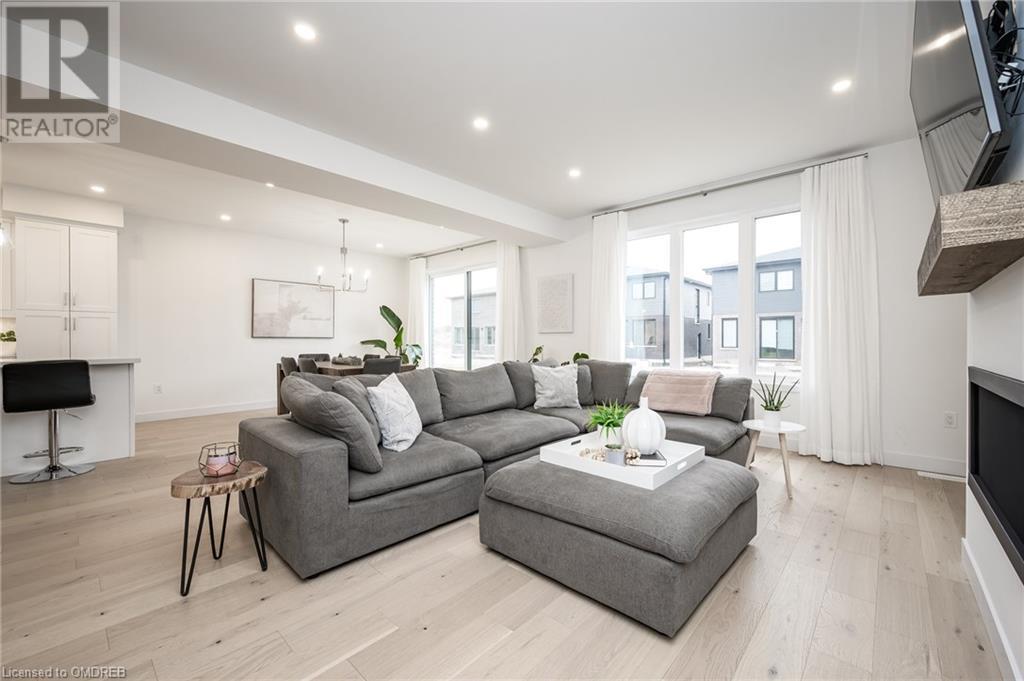 396 Springbrook Avenue, Ancaster, Ontario  L9G 3K9 - Photo 4 - 40565466