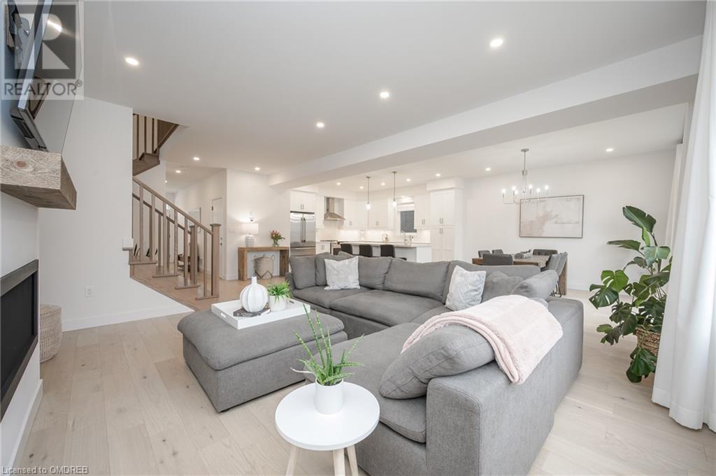 396 Springbrook Avenue, Ancaster, Ontario  L9G 3K9 - Photo 5 - 40565466