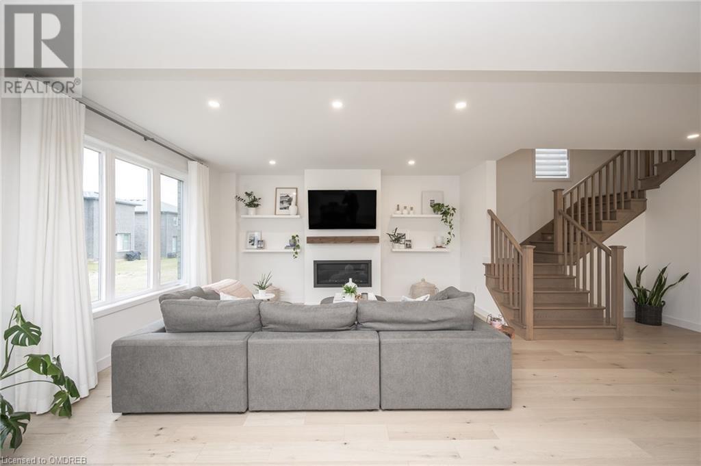 396 Springbrook Avenue, Ancaster, Ontario  L9G 3K9 - Photo 6 - 40565466