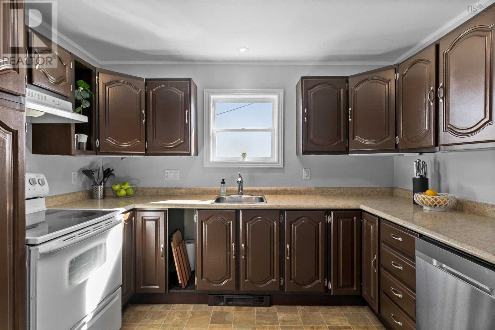 10 Hillside Drive, Harrietsfield, Nova Scotia  B3V 1A8 - Photo 5 - 202405968